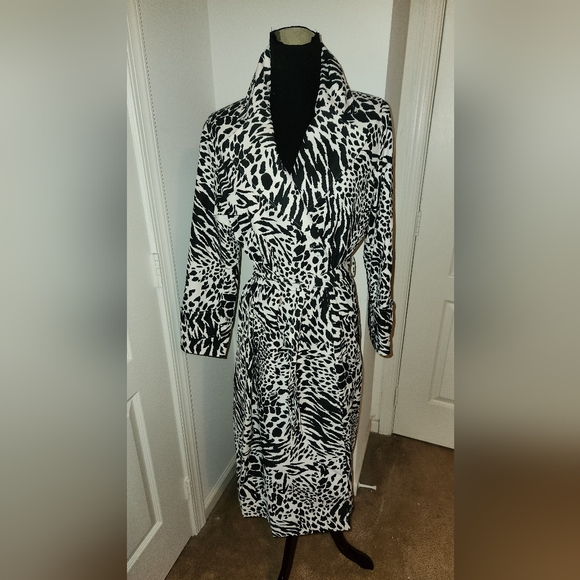 Sergio Hudson Jackets & Blazers - NWT !! SERGIO HUDSON TRENCH COAT !!
